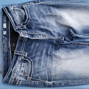 MissMe Mid-Rise Easy Crop Jeans. Size 28